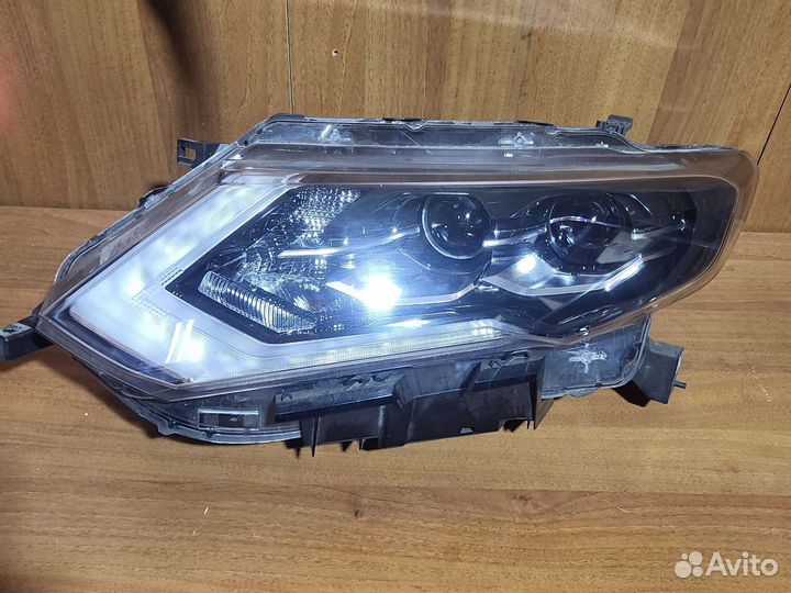 Nissan 10 trail t32- фара передняя левая