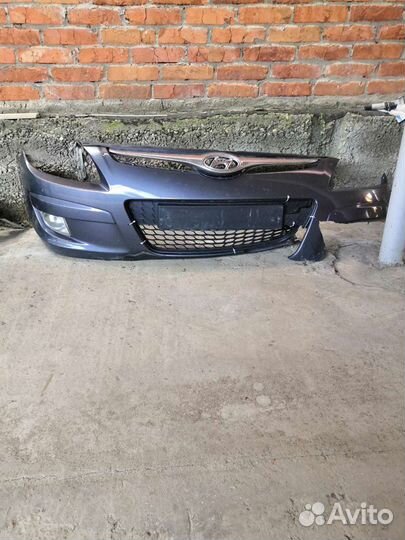 Правая часть бампера хендай Ай30 2010г