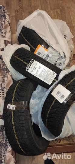 Continental ContiVikingContact 7 175/65 R14 92T