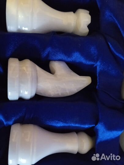 Шахматы подарочные из натурального камня новые