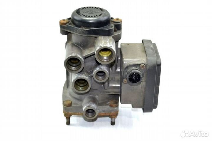 Кран управления тормозами прицепа renault trucks P