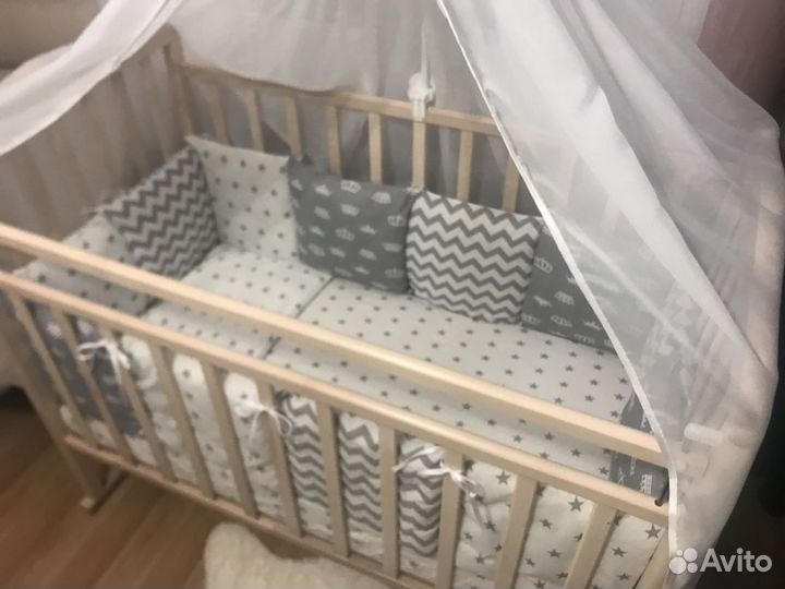 Детская кроватка