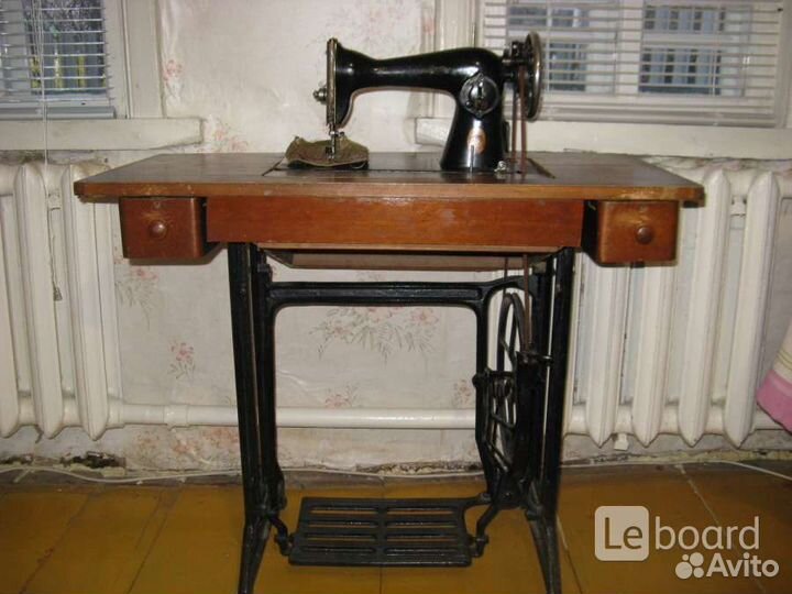 Швейная машинка подольская ножная
