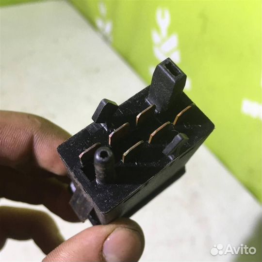 Кнопка обогрева заднего стекла Ауди 80 90 Б3