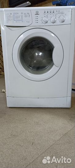 Стиральная машинка Indesit WiUL 103