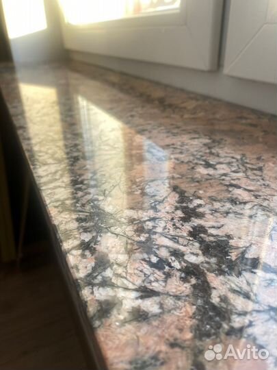 Гранитный подоконник