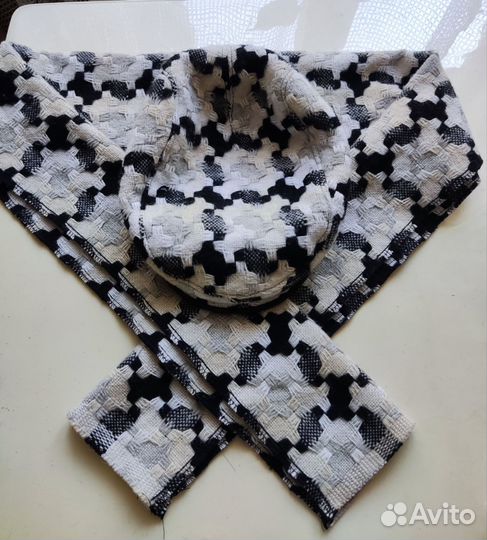 Кепка и шарф женский