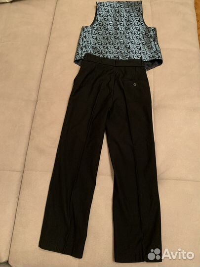 Жилетка и брюки для мальчика