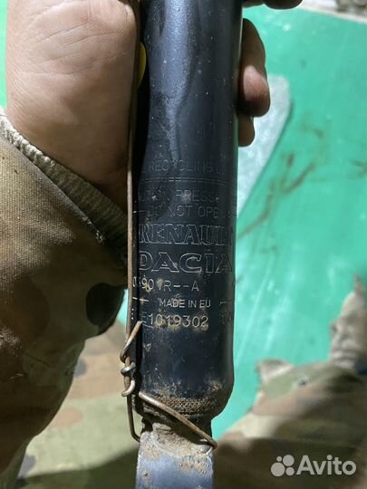 Задний амортизатор renault