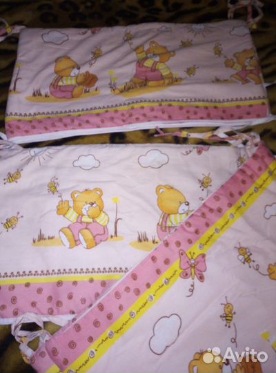 Бампер на кроватку