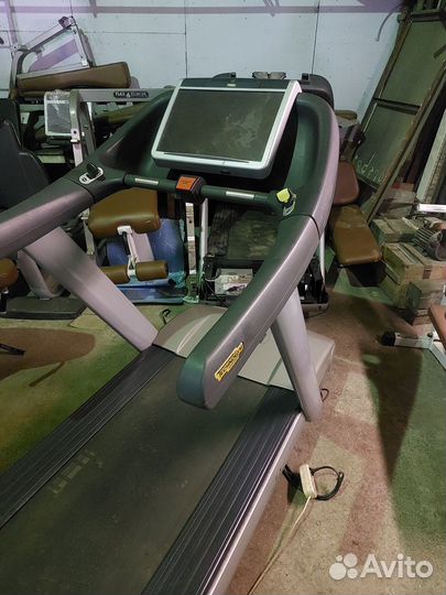 Беговая дорожка Technogym
