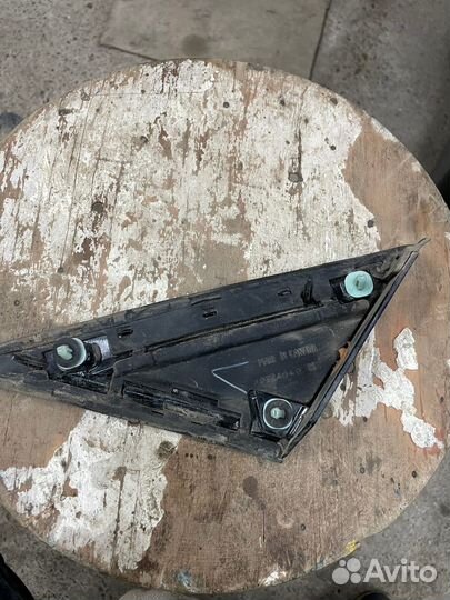 Накладка крыла cadillac srx 2