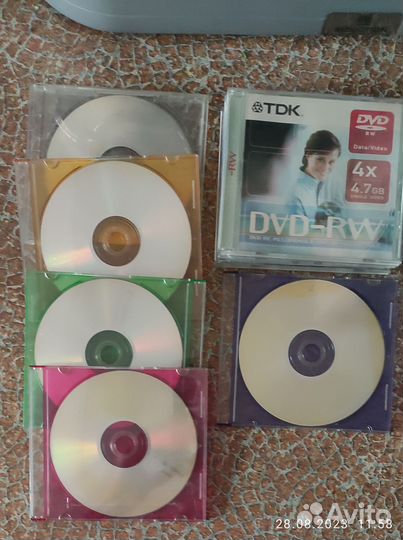DVD и CD диски чистые