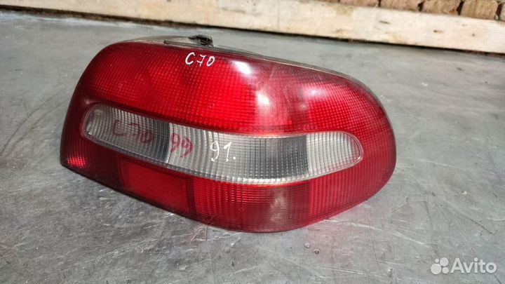 Фонарь задний правый Volvo C70 1999