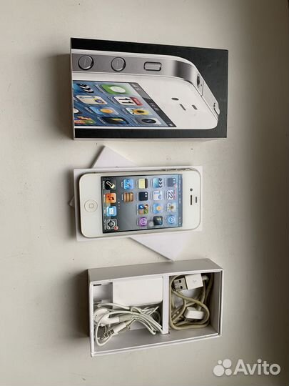 iPhone 4, 8 ГБ