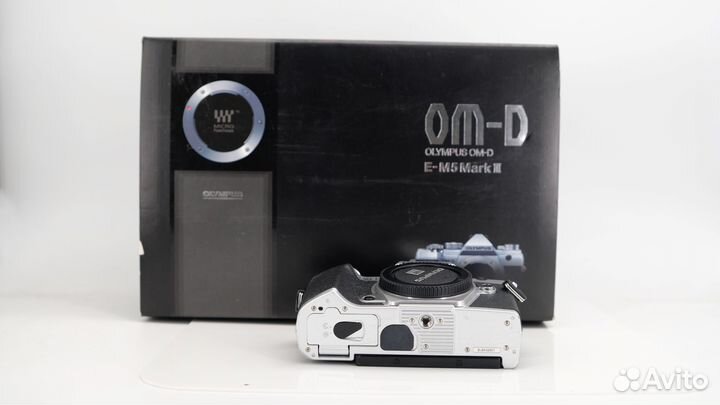 Olympus OM-D E-M5 Mark III отл. сост., гарантия