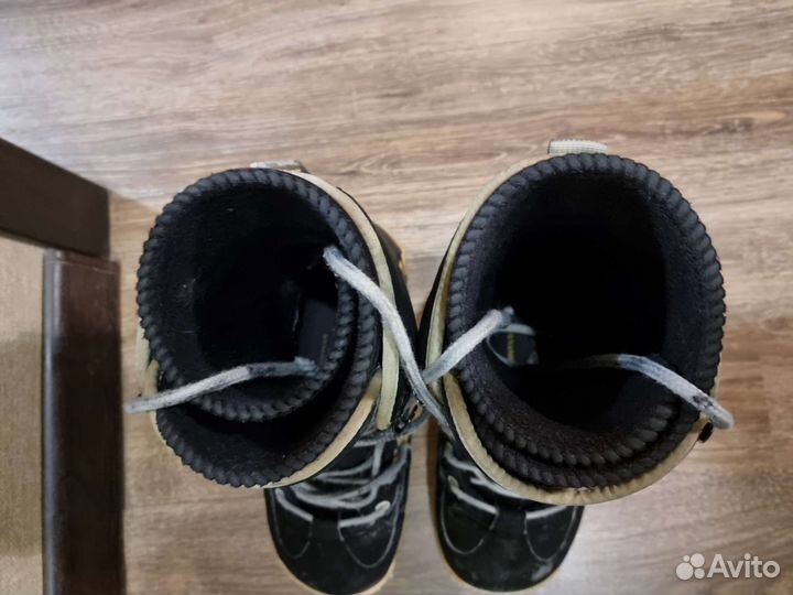 Сноубордические ботинки vans 40