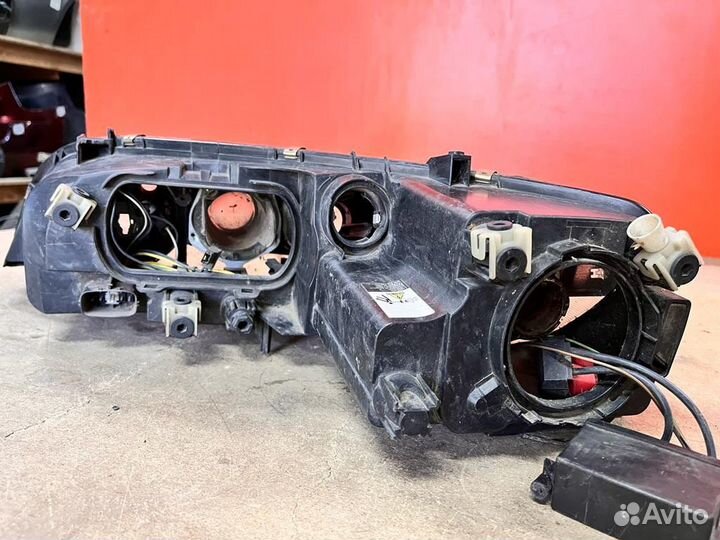 Фара передняя правая Mazda 6 седан