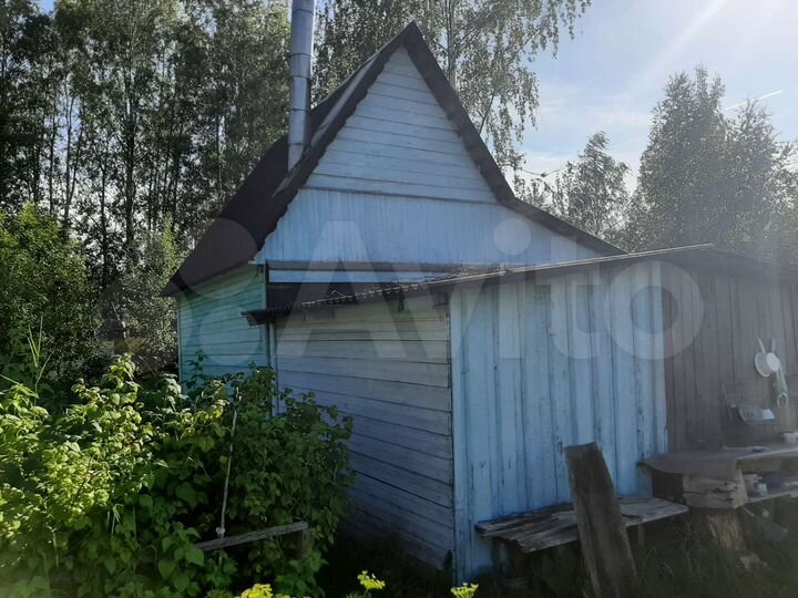 Дом 22 м² на участке 8,6 сот.