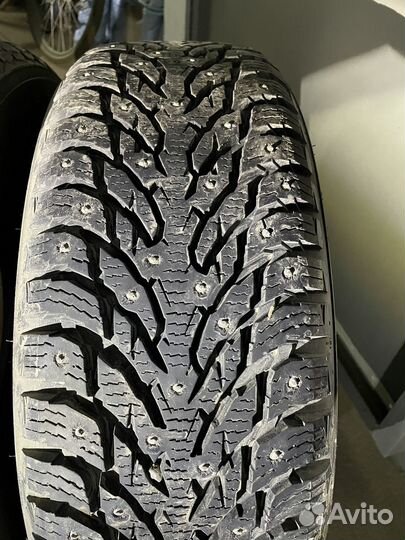 Nokian Tyres Hakkapeliitta 9 SUV 215/65 R16