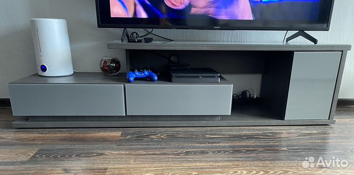 Полка консоль тумба под тв