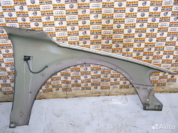 Крыло переднее левое Вольво XC70 2005 446