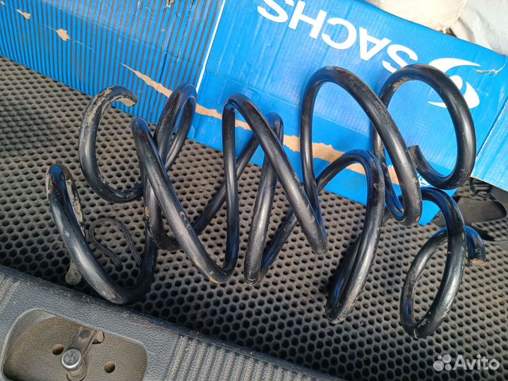 Передняя пружина lesjofors