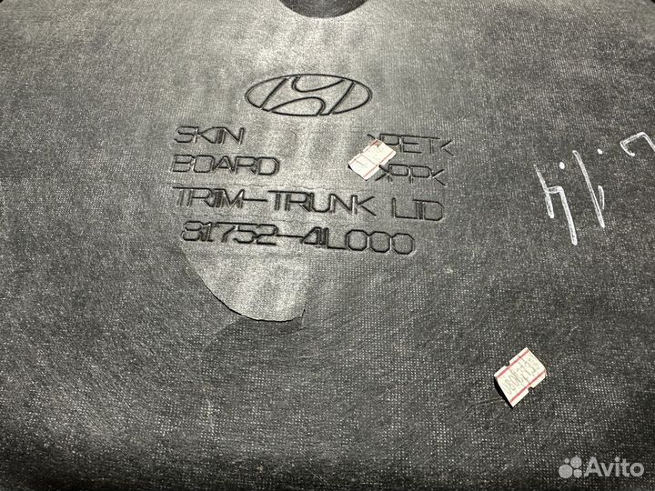 Обшивка крышки багажника Hyundai Solaris I (2010–2