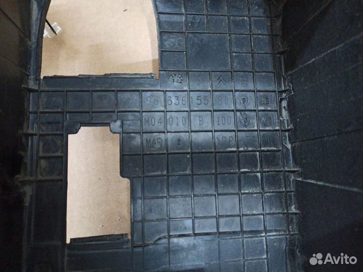 Короб аккумулятора Peugeot Partner Tepee B9