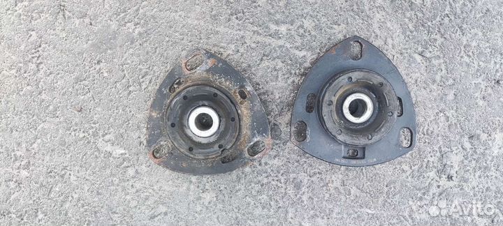 Опора стойки переднего амортизатора Ауди А6 С4 100