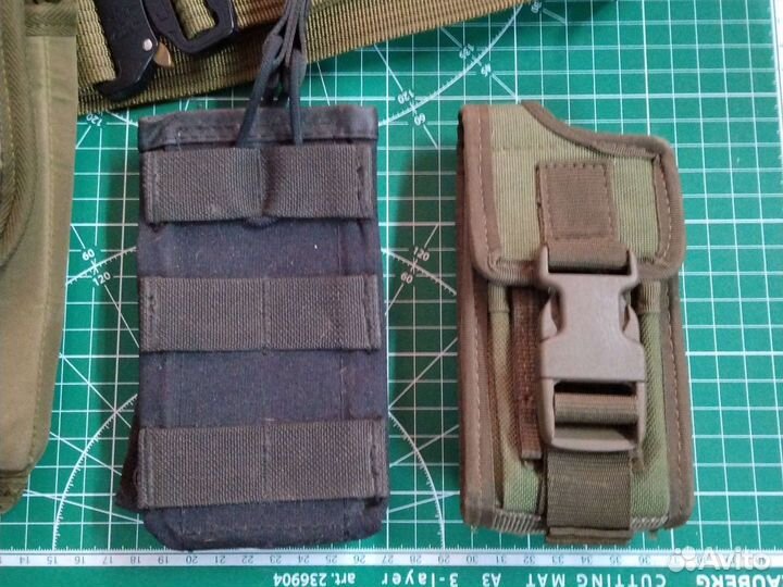 Пояс с пряжкой кобра и пара подсумков