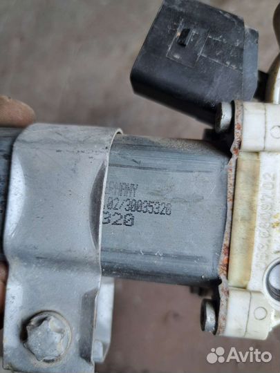 Мотор стеклоподъемника передний левый на BMW E60