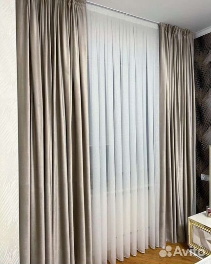 Шторы бархатные серо-бежевые новые