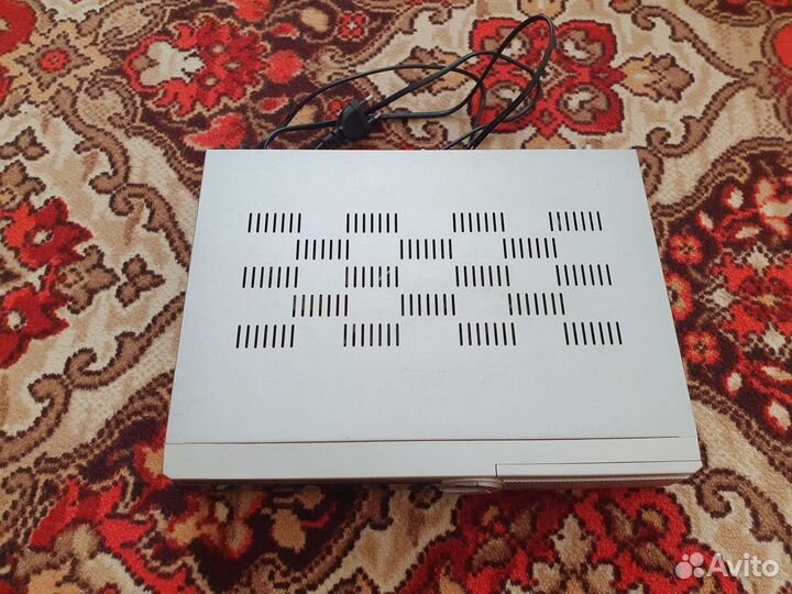 Спутниковый ресивер golden interstar