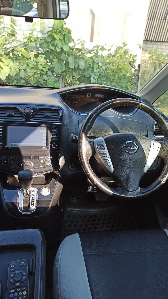 Nissan Serena: фото владельца