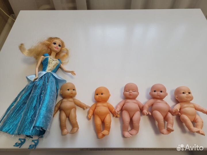 Кукла барби с одеждой и мебелью