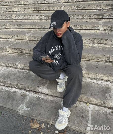 Спортивный костюм женский balenciaga