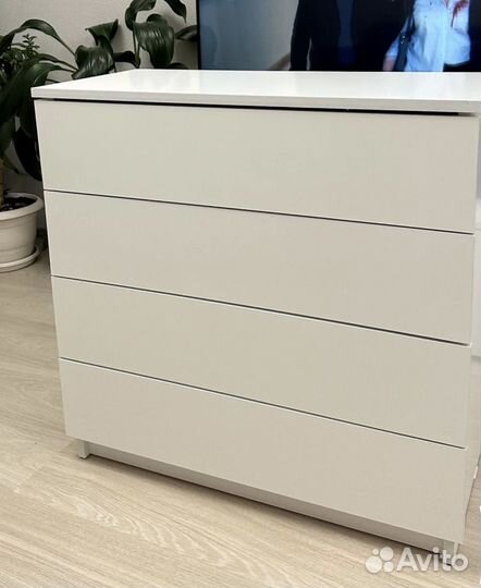 Комод белый