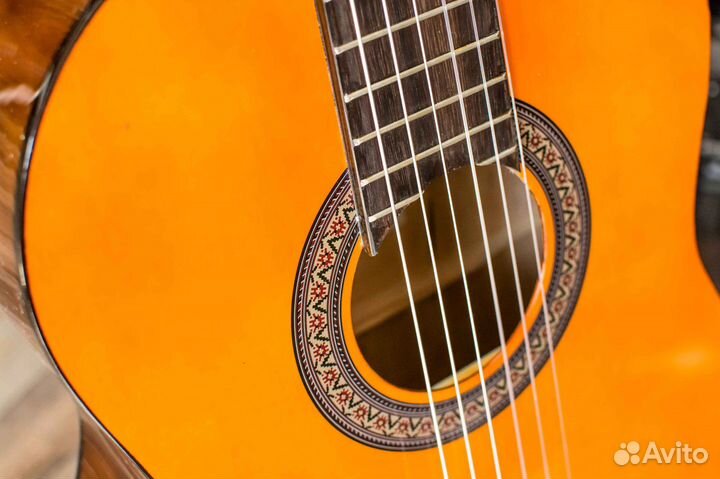 Классическая гитара Martinez 4/4 (Комплект)