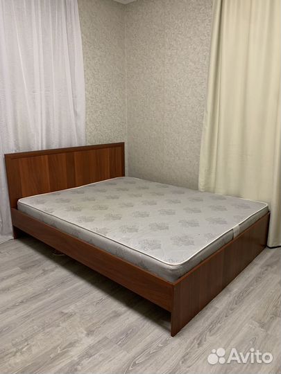 Кровать двухспальная 160 200 бу