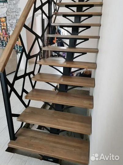 Изготовление лестниц на металлокаркасе