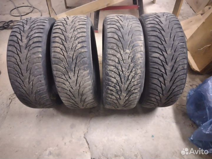 Yokohama Ice Guard IG65 235/50 R19
