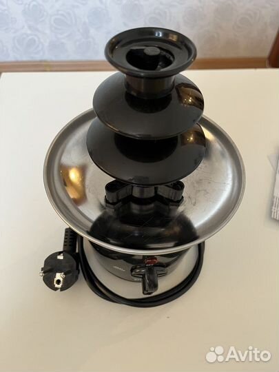 Шоколадный фонтан фондю