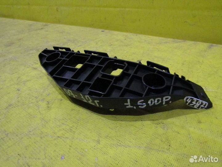 Кронштейн бампера Lexus RX 09-12г 4387