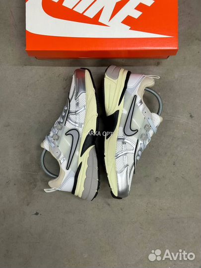 Nike v2k run
