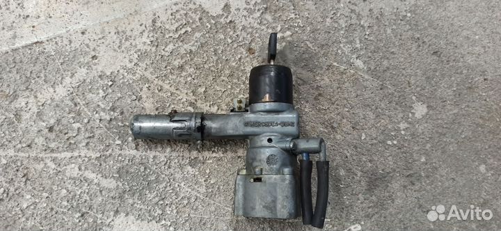 Замок зажигания W123 дизель