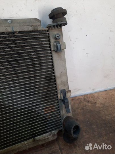 Радиатор основной Ford Focus хэтчбэк 5 дв. 1.6