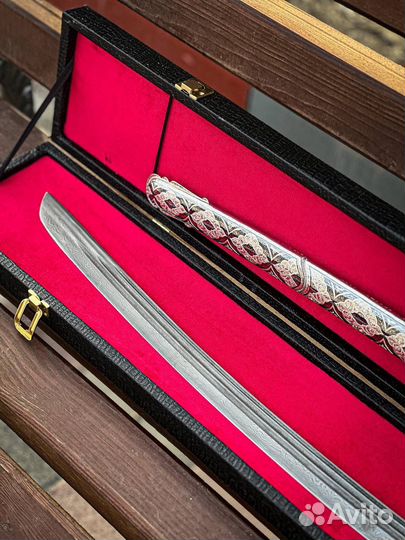 Нож из серебра