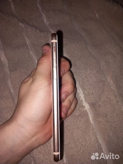 iPhone 8, 64 ГБ