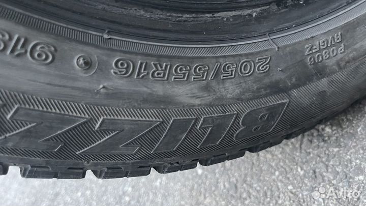 Bridgestone Blizzak Revo GZ 205/55 R16